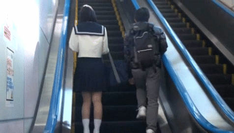 【合法ロリGIF】痴漢にイカされた女子高生が満員電車の中で逆レイプしてるんだがｗｗｗｗｗ その1