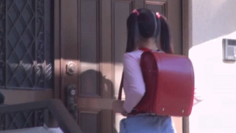 【合法ロリGIF】還暦を越えたお爺ちゃんがパソコンを覚えた理由がコレwwPC教室に通う小●生にイタズラレイプ その2