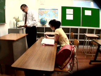 【合法ロリGIF】都内の某有名進学塾で起きたわいせつ事件…小学生の生徒に中出しする塾講師の犯行がコチラ！ その1
