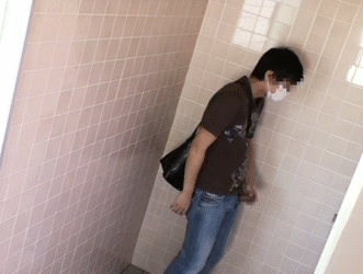 【合法ロリGIF】母親が目を話した一瞬に起きた惨事…児童公園の公衆便所レイプの一部始終がアウト過ぎて草ｗｗ その2