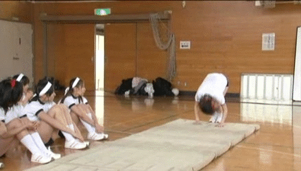 【合法ロリGIF】体操服とブルマの組み合わせは異常ｗｗｗ女子校の体育の授業にチンポがビンビンですよｗｗｗ その9