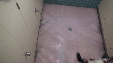 【トイレこじ開けレイプ】おしっこ撒き散らしながら犯される女子高生の姿にトラウマ不可避ｗｗｗｗｗ その2