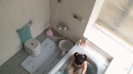 【中出しGIF】小学生の娘とお風呂にはいるおとーさんが勃起して大暴走ｗｗｗｗ その1