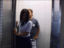 【レ●プGIF】逃げ場のない恐怖が女子●生を襲う衝撃の強かん現場がこちらwwwww