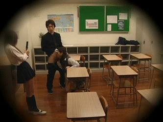 【エロGIF】これが新手のイジメか！？友達を金で売る基地外…目の前で犯される友達を眺める女子高生ｗｗｗ その7