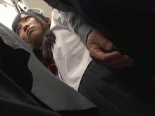 【エロGIF】オオカミ少女の末路…痴漢冤罪のでっちあげに失敗した女子高生が本当に痴漢される謝罪セックスww
